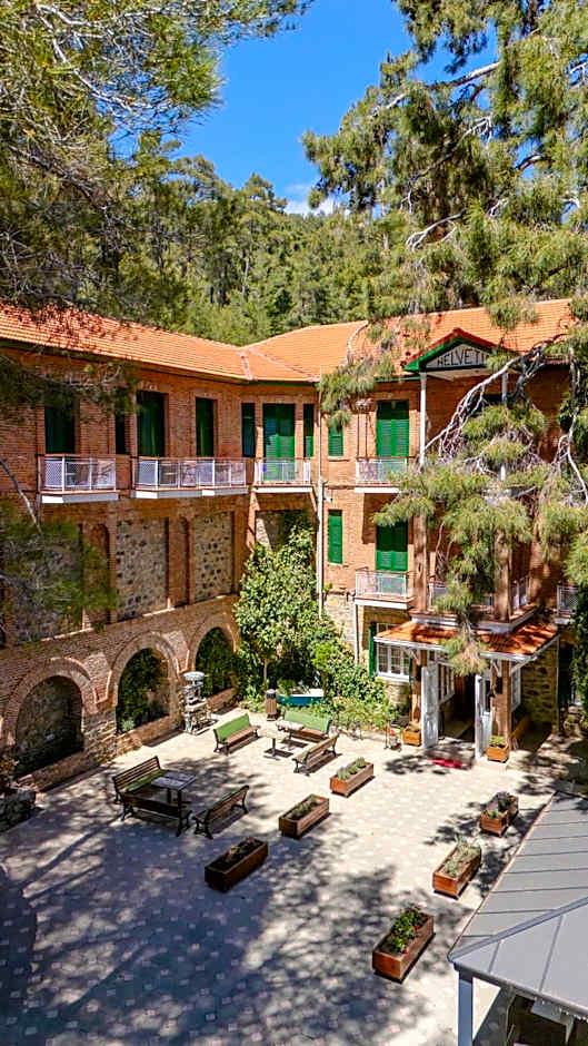 New Helvetia Historic Hotel