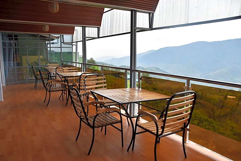Chimpanzee Lodge