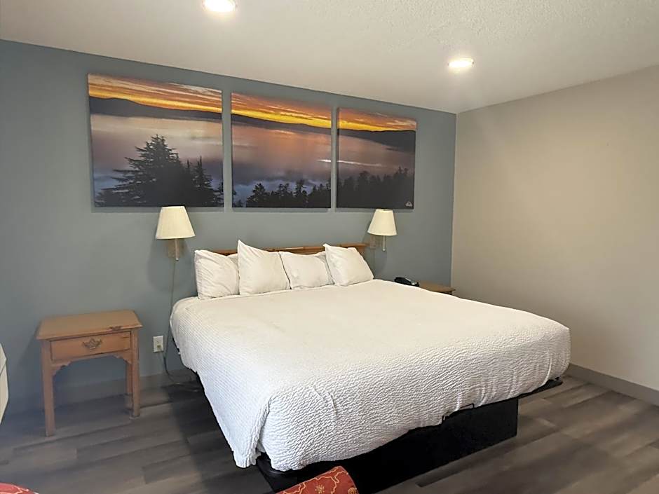 Days Inn by Wyndham Medford
