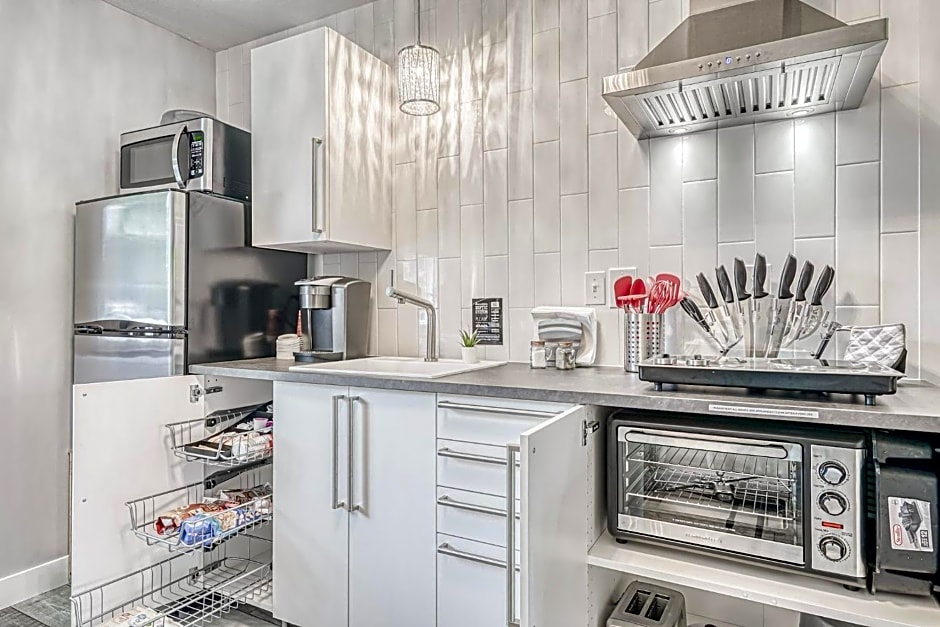 Lighthouse Kitchen Suites near Auburn Waterloo I-69 Exit 334