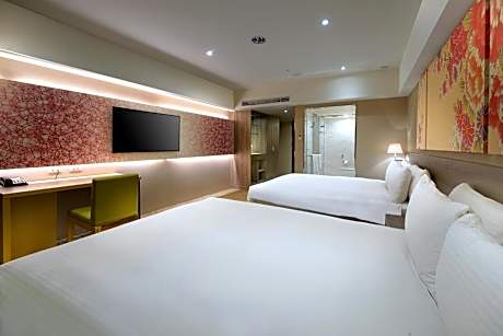 Classic Quadruple Room