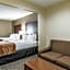 Comfort Inn & Suites Greenwood near University
