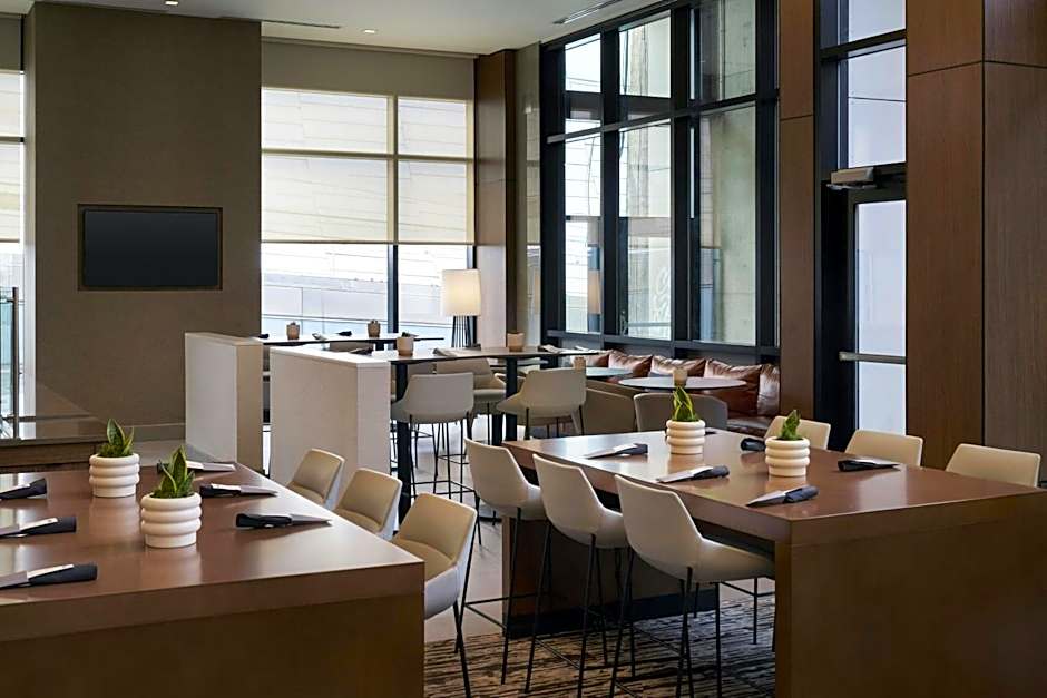 AC Hotel by Marriott Seattle Downtown