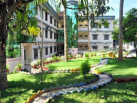 Misty Hills Resort