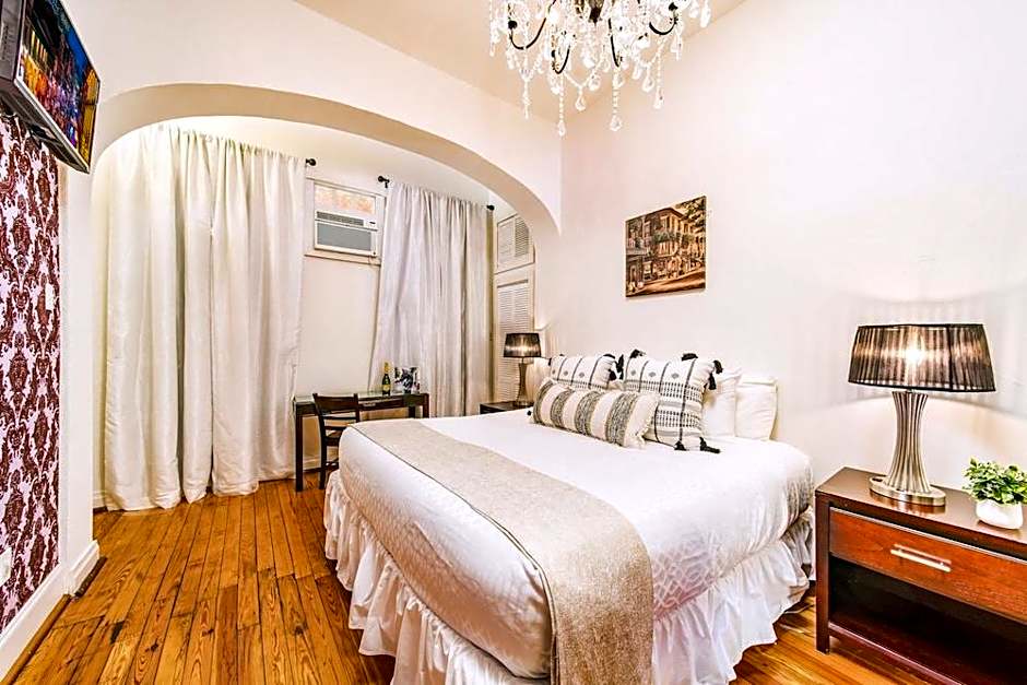 The Saint Philip Hotel