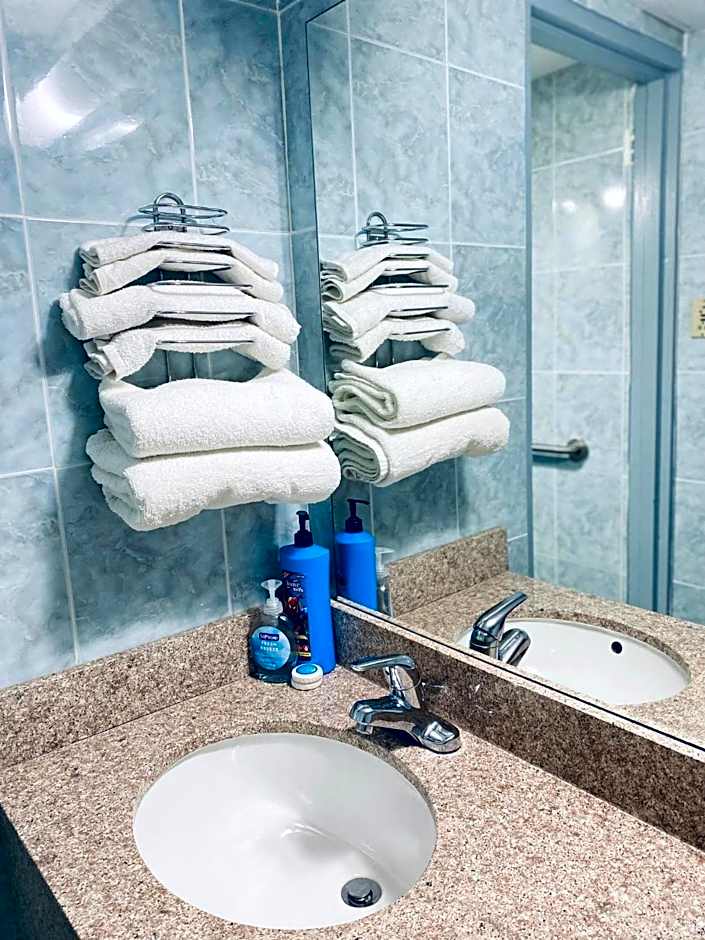 Tides Inn at Stehli Beach