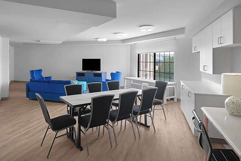 Hotel Indigo Mount Pleasant By IHG