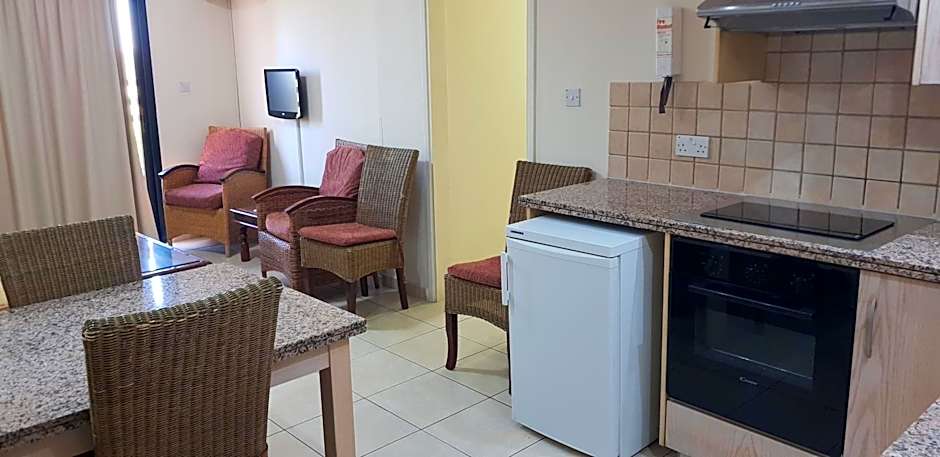 Senator Hotel Apartments