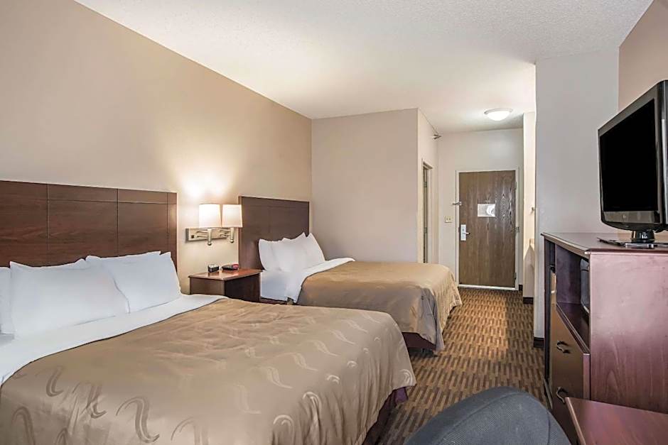 Quality Inn & Suites Lawrence - University Area