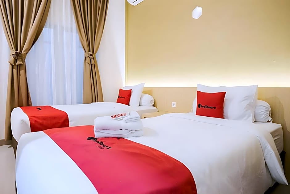 RedDoorz Plus Syariah near Museum Lampung