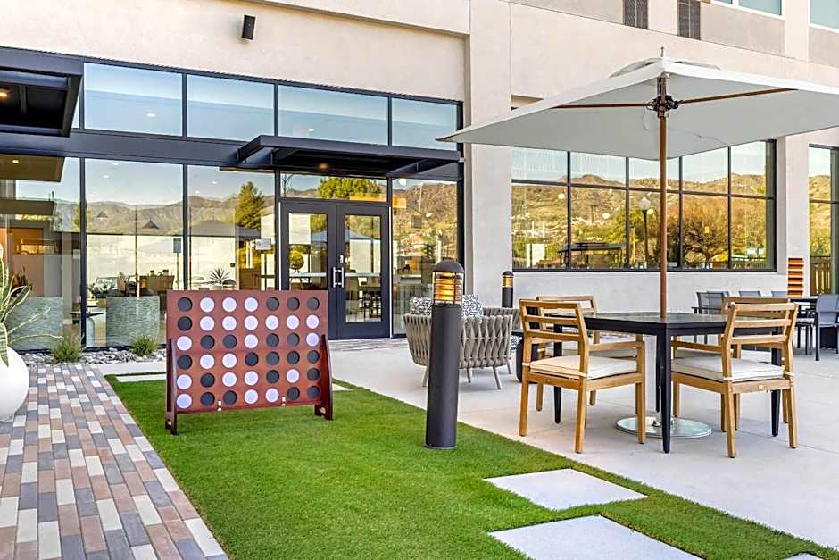 Cambria Hotel Burbank Airport