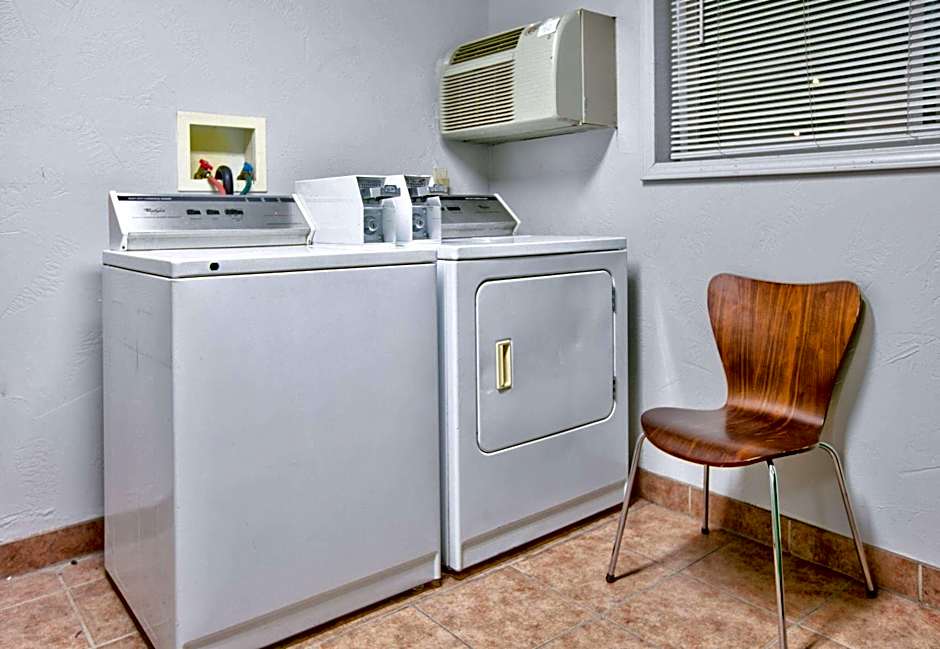 Super 8 by Wyndham Amarillo East