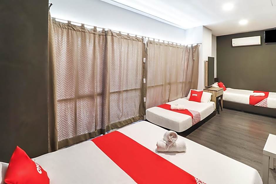 OYO 89381 Moonnight Hotel