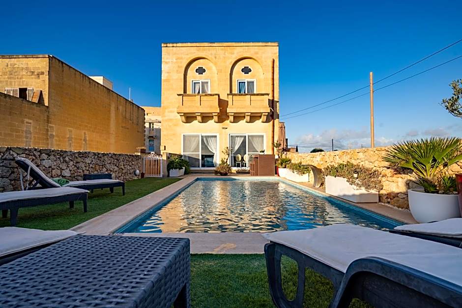 Ajuga Luxury Boutique B&B