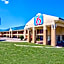 Motel 6 Arlington