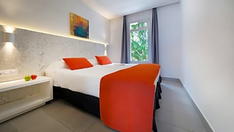 1 bedroom apartment Balcony 1adult