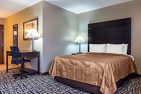 1 Queen Bed, Nonsmoking