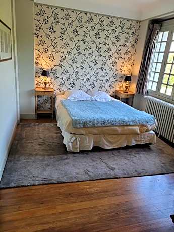 Family Room - 2 Adjacent Rooms with Parc View