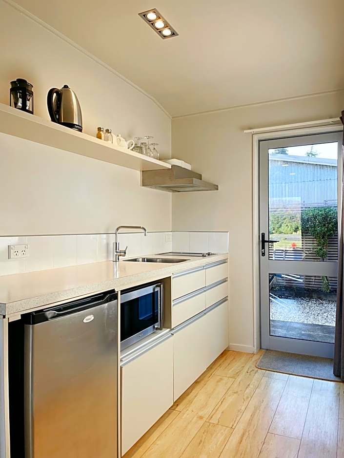 Anchorage Motel Apartments