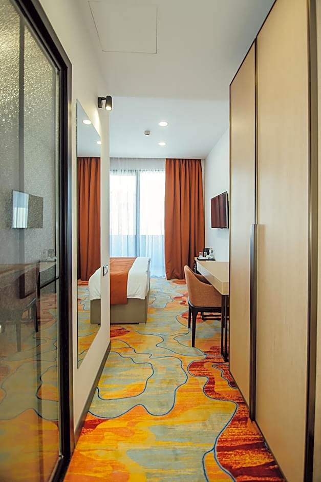 Graphic Hotel Batumi