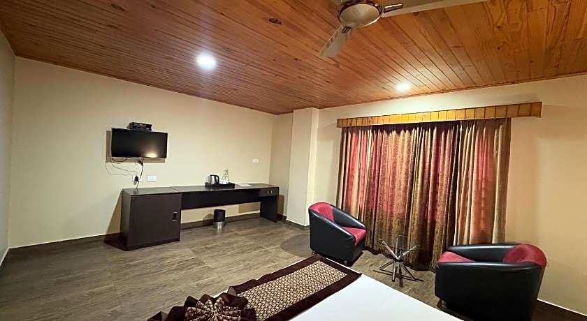 Hotel MMR Manor MG Marg