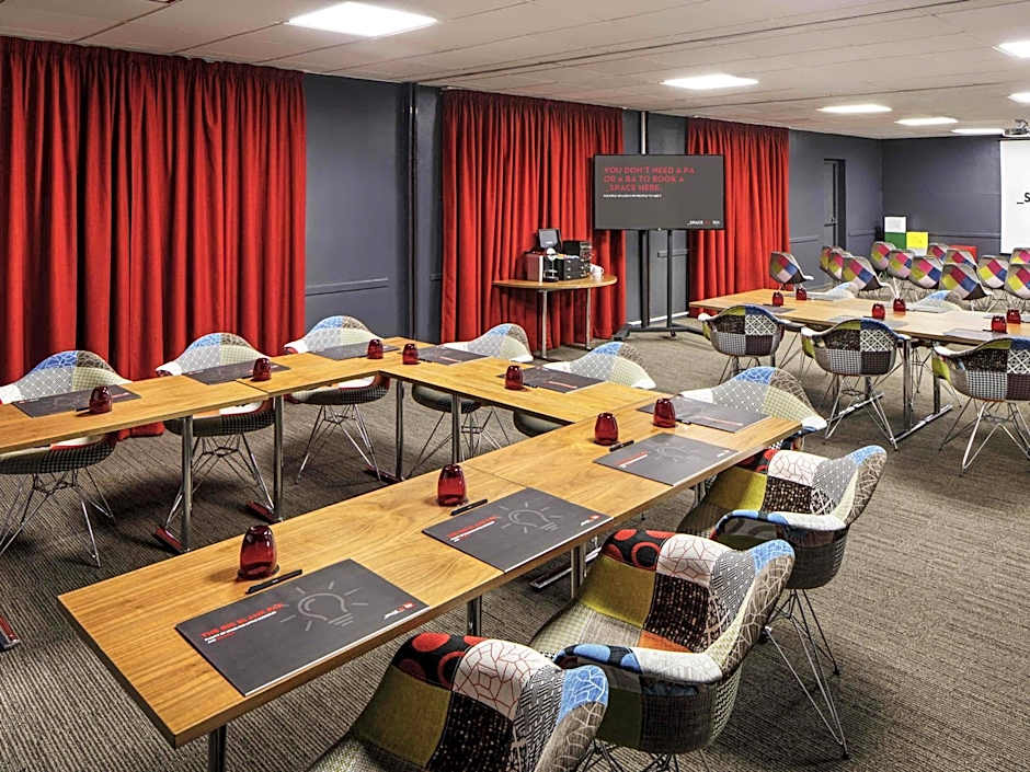 ibis London Luton Airport