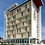Breaking Business Hotel
