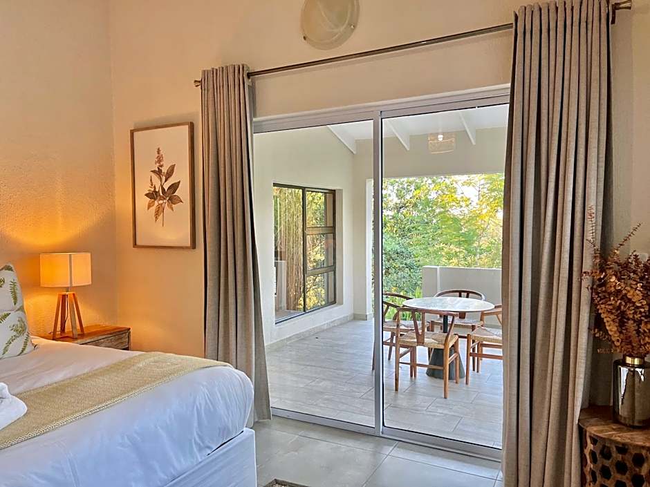 Bushbaby Valley Lodge