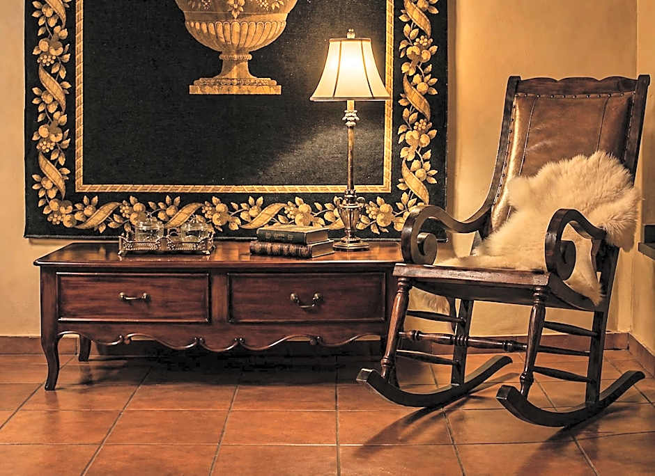 Hotel Doupiani House