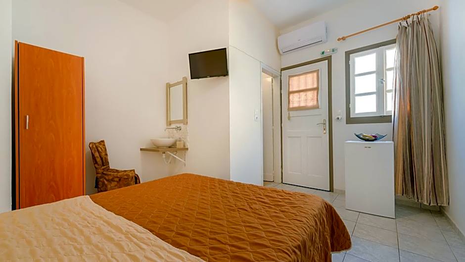 Onar Rooms & Studios