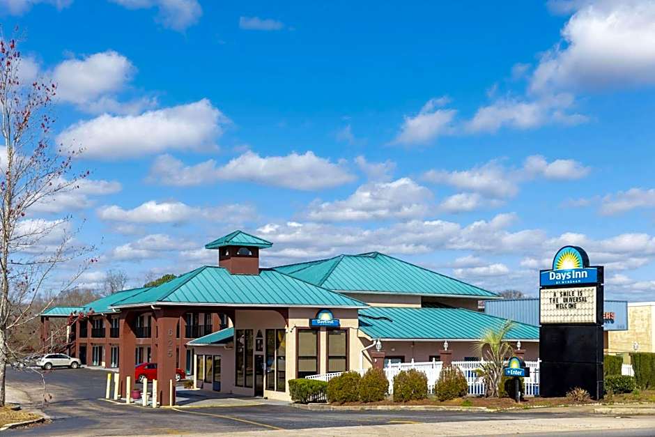 Days Inn by Wyndham Jackson