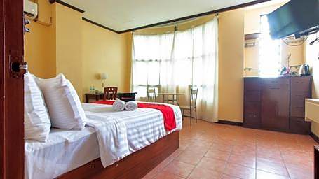 RedDoorz @ Downtown Tacloban