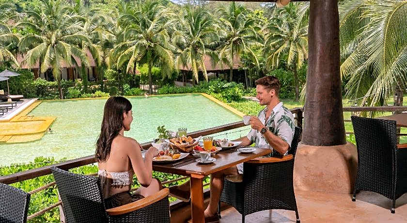 High Season Pool Villa & Spa