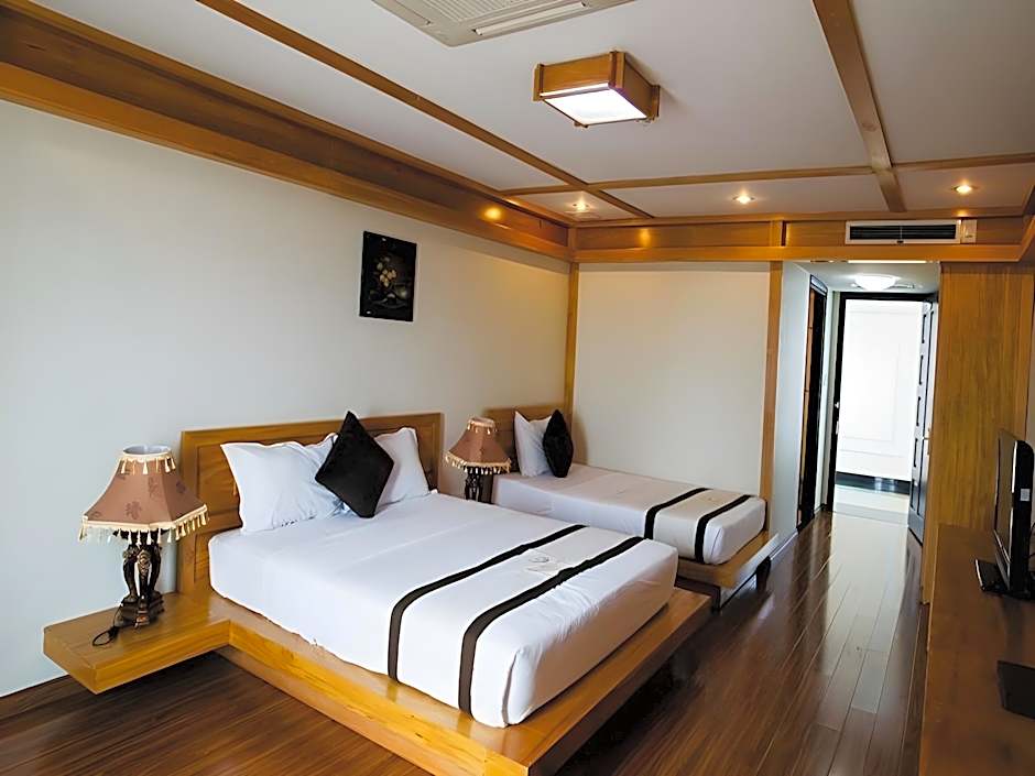 Kaya Hotel