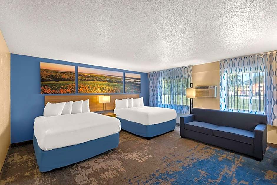 Days Inn by Wyndham Newton