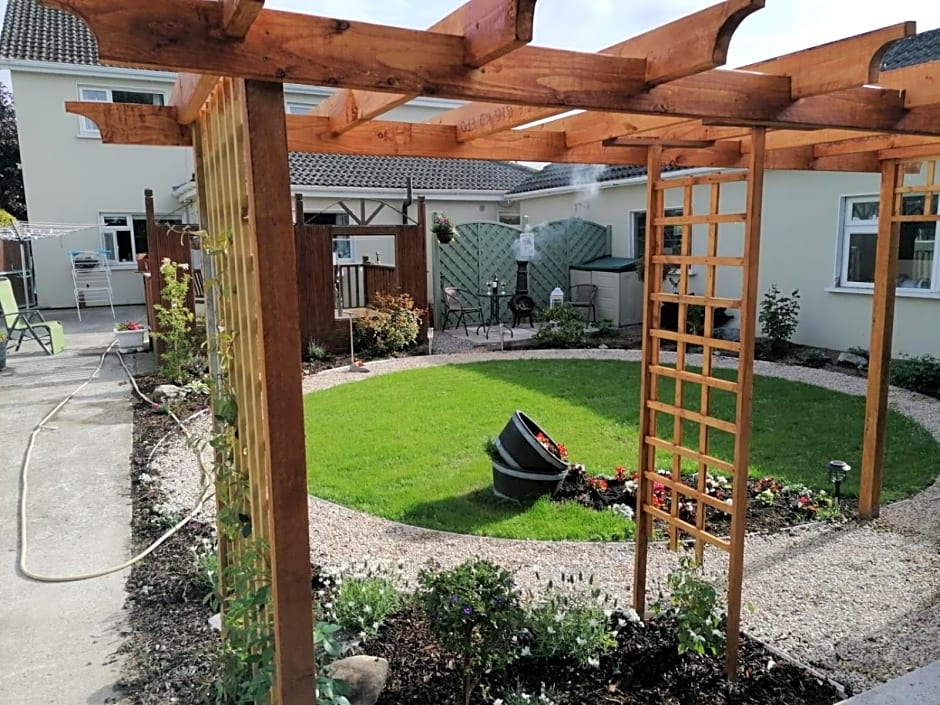 Tess's Guest House R95K6N1 This Property is unsuitable for children under 12 years old