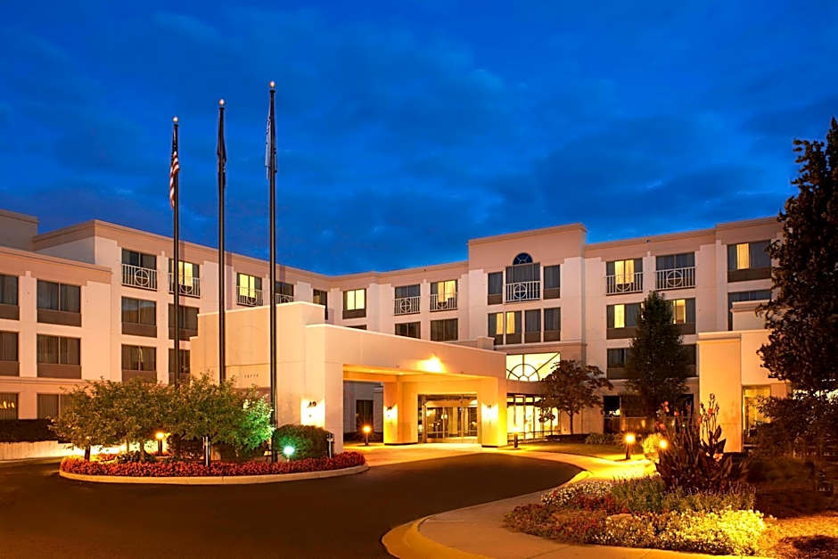 Photo 1 of 50 of Detroit Metro Airport Marriott