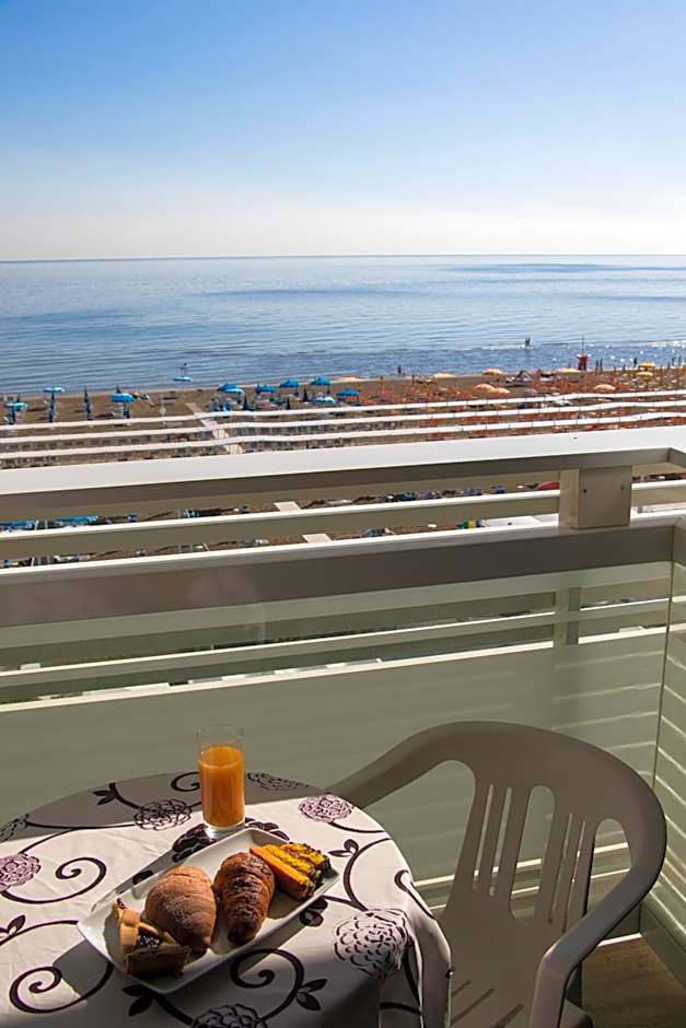 Club Hotel - Fronte Mare con Depandance adiacente