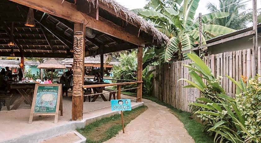 Mad Monkey Hostel Siargao
