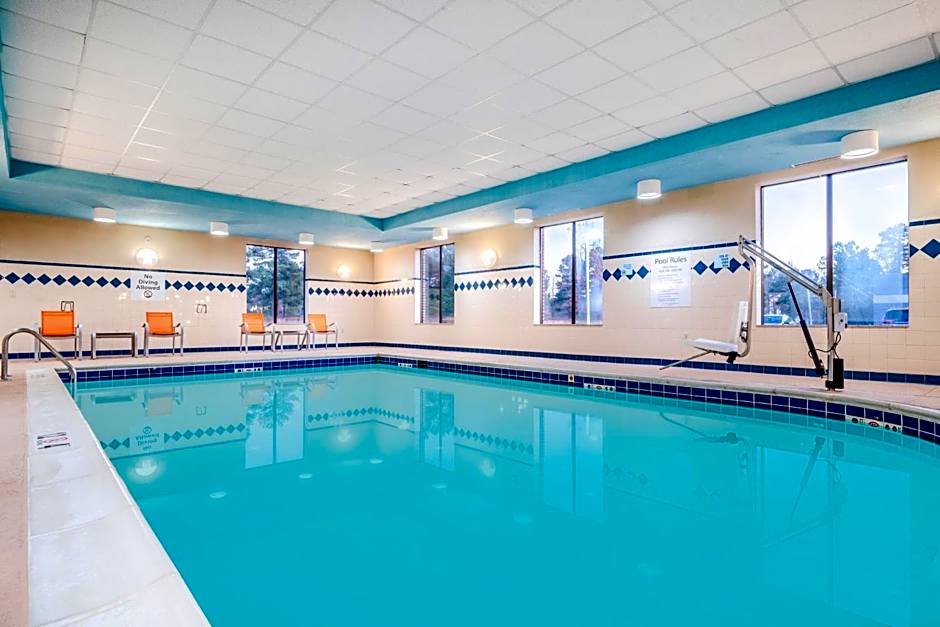 Holiday Inn Express Hotel & Suites Tappahannock By IHG