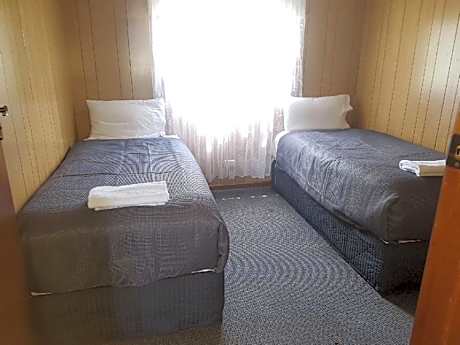 Superior Family Room( No Pets )