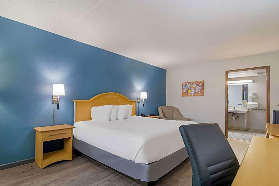 Econo Lodge Branson Theater District