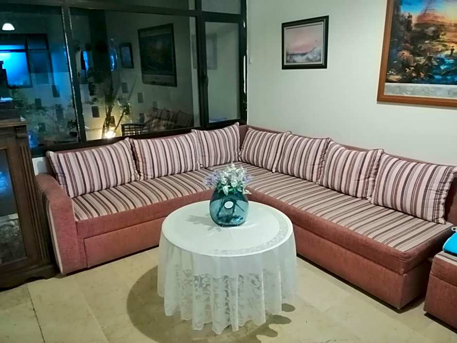 arya otel