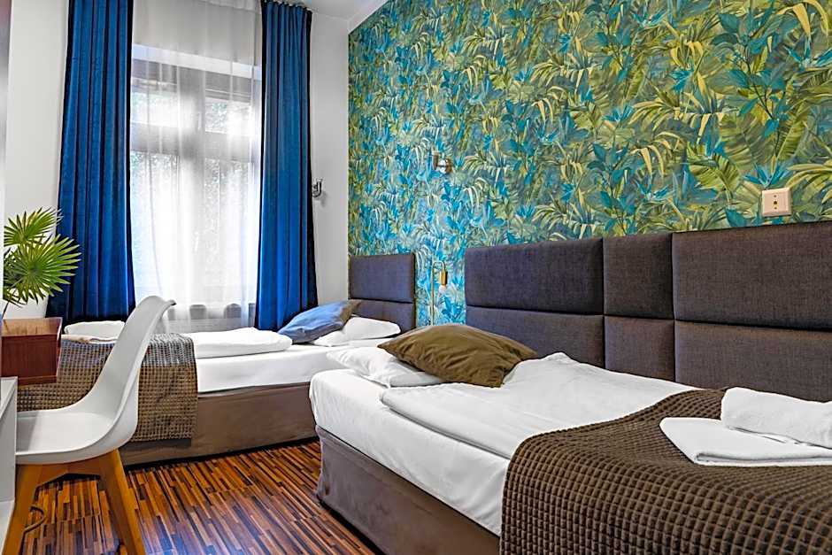 Akira Bed & Breakfast