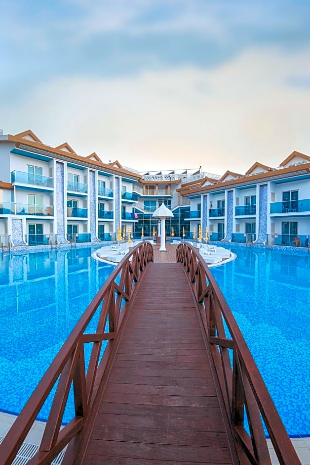 Ocean Blue High Class Hotel