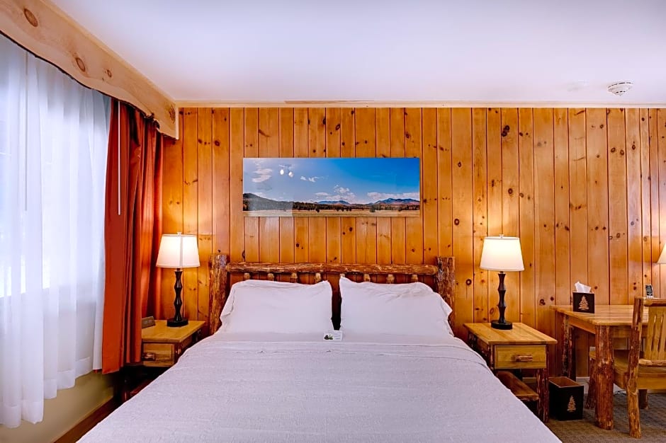 Adirondack Spruce Lodge