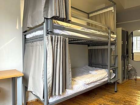 Bed in 6-Bed Mixed Dormitory Room