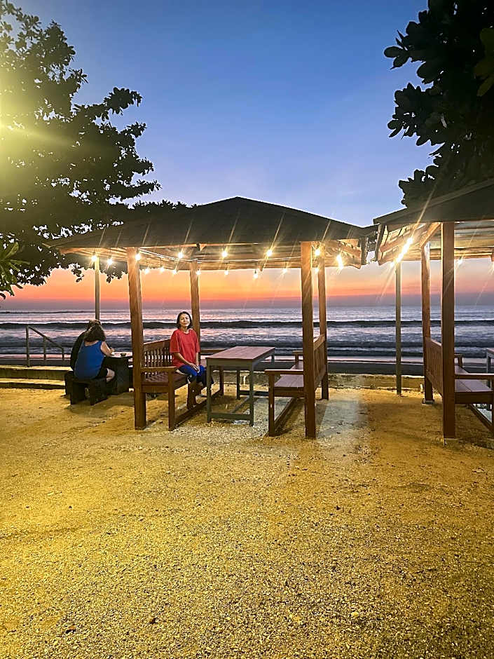 Lanta Bee Garden Bungalows