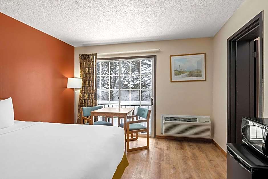 Econo Lodge Manistee