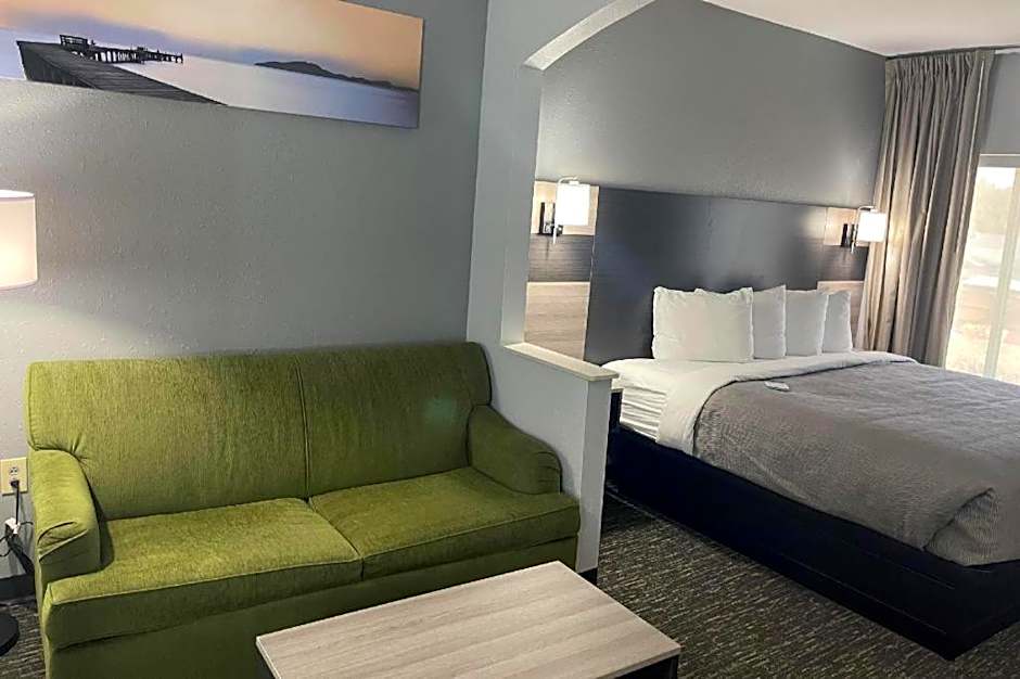 Quality Suites Abilene Mall Area